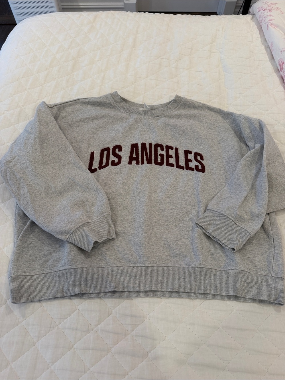 H&M Light Gray Sweatshirt with Burgundy 'LOS ANGELES' Applique